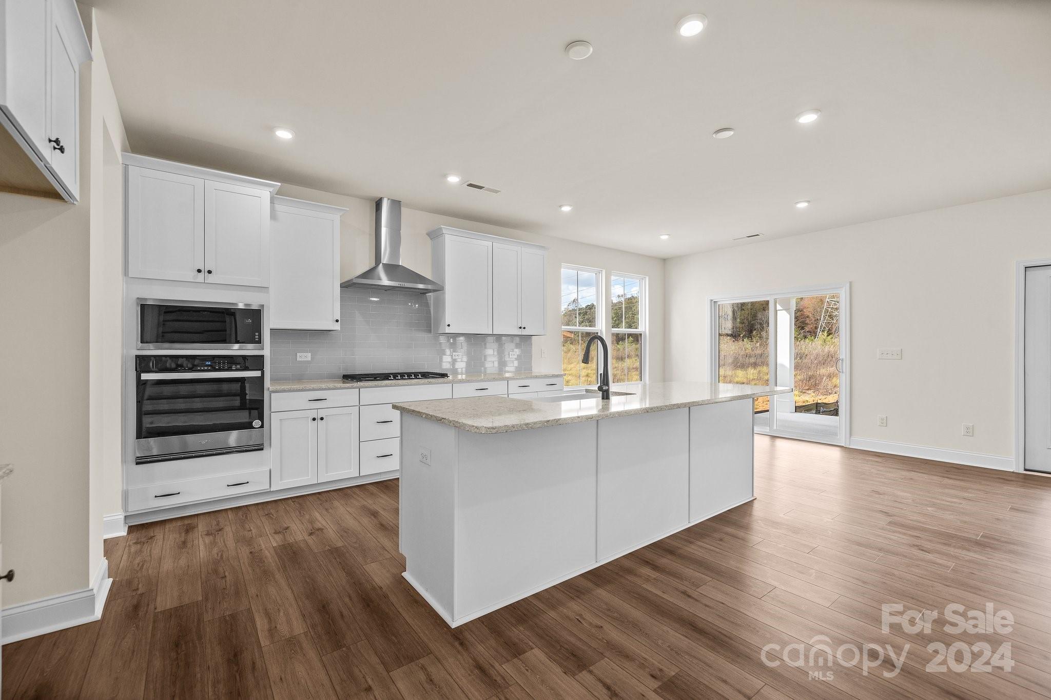 Lakeside Glen - Residential