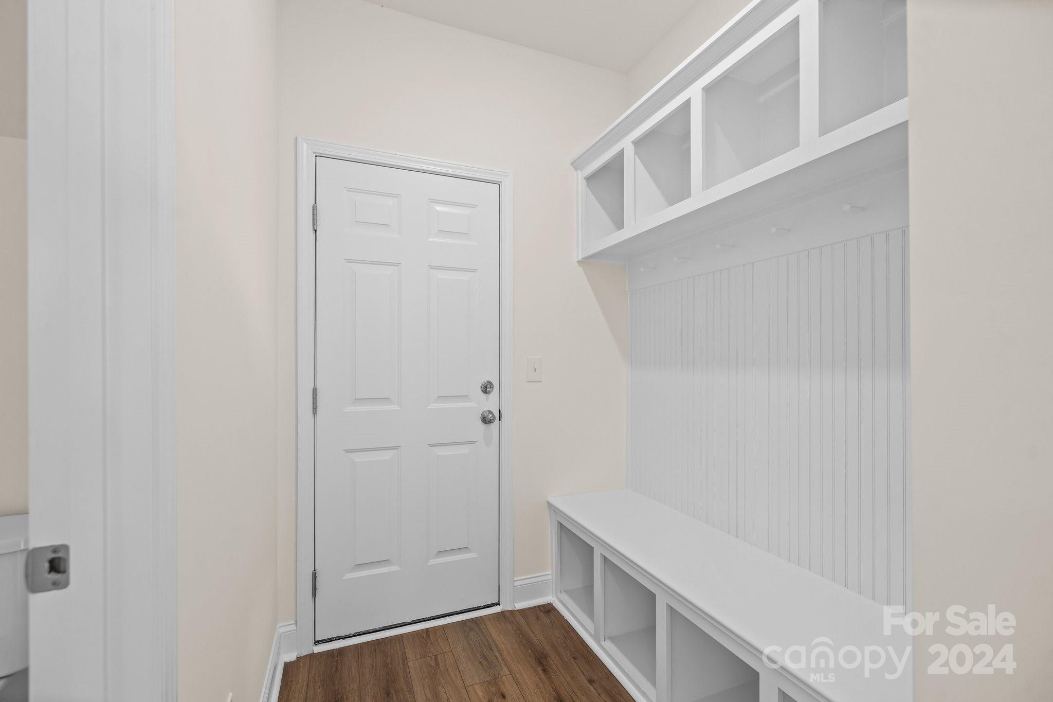 Lakeside Glen - Residential