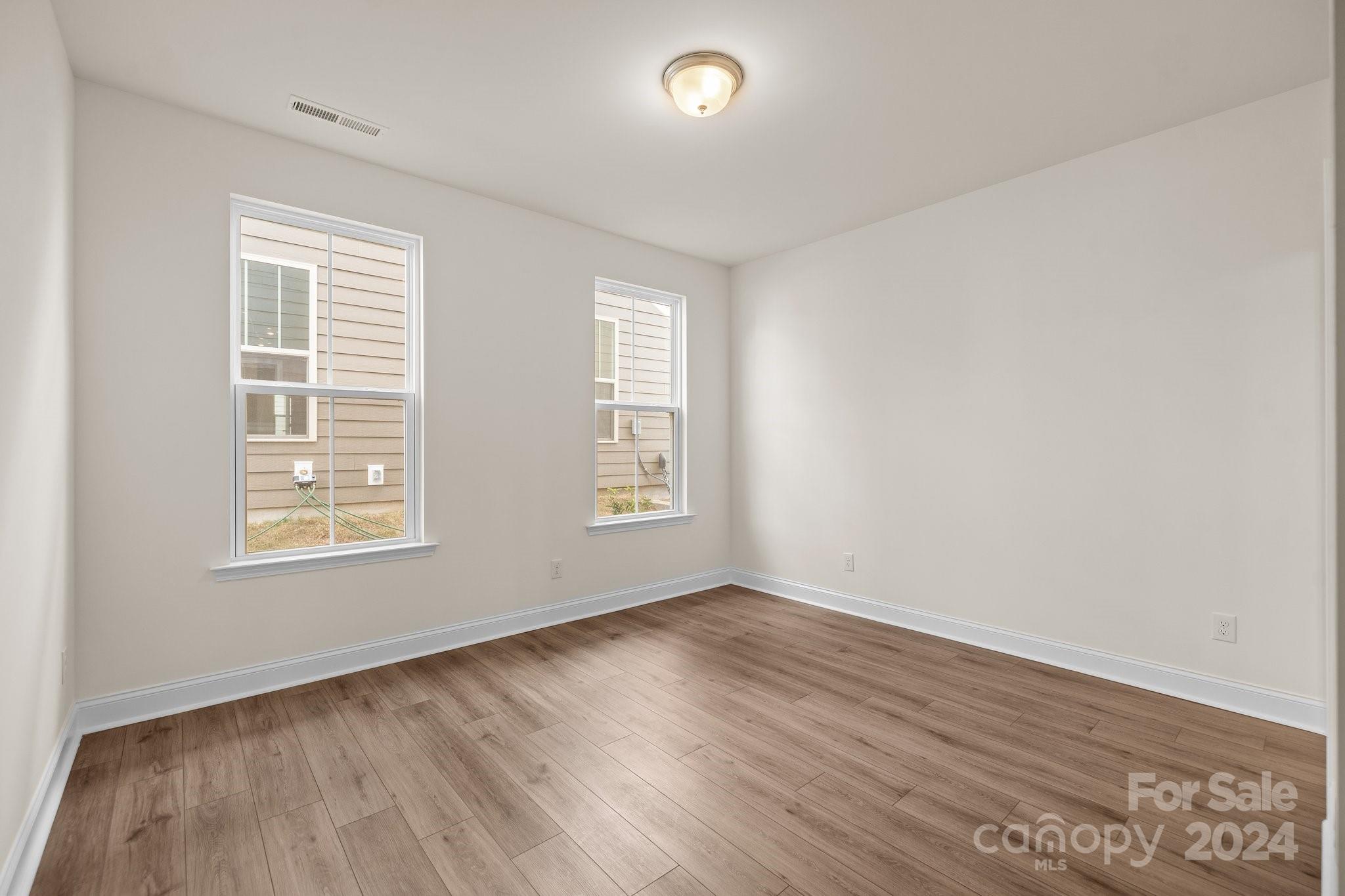 Lakeside Glen - Residential