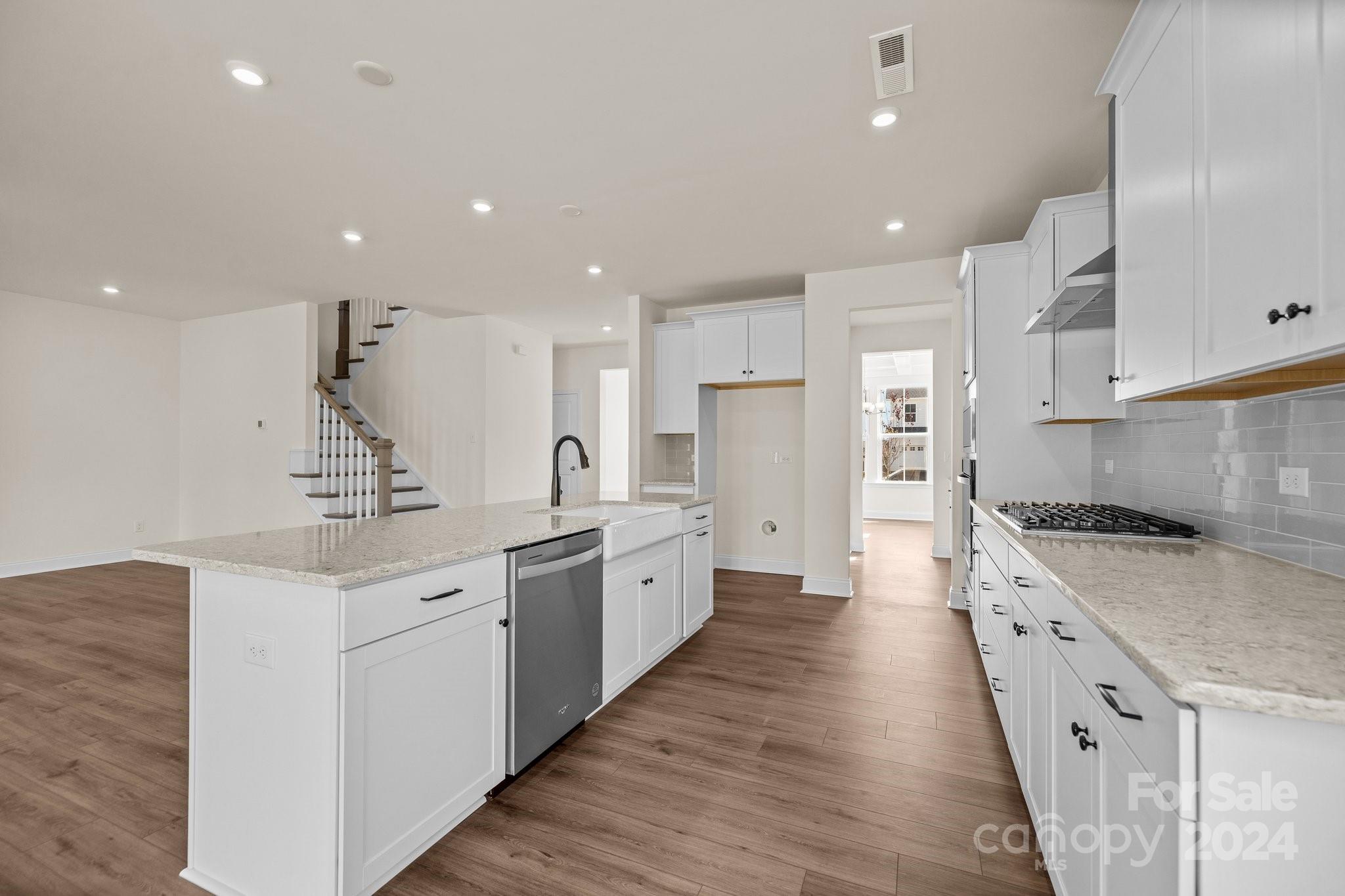 Lakeside Glen - Residential