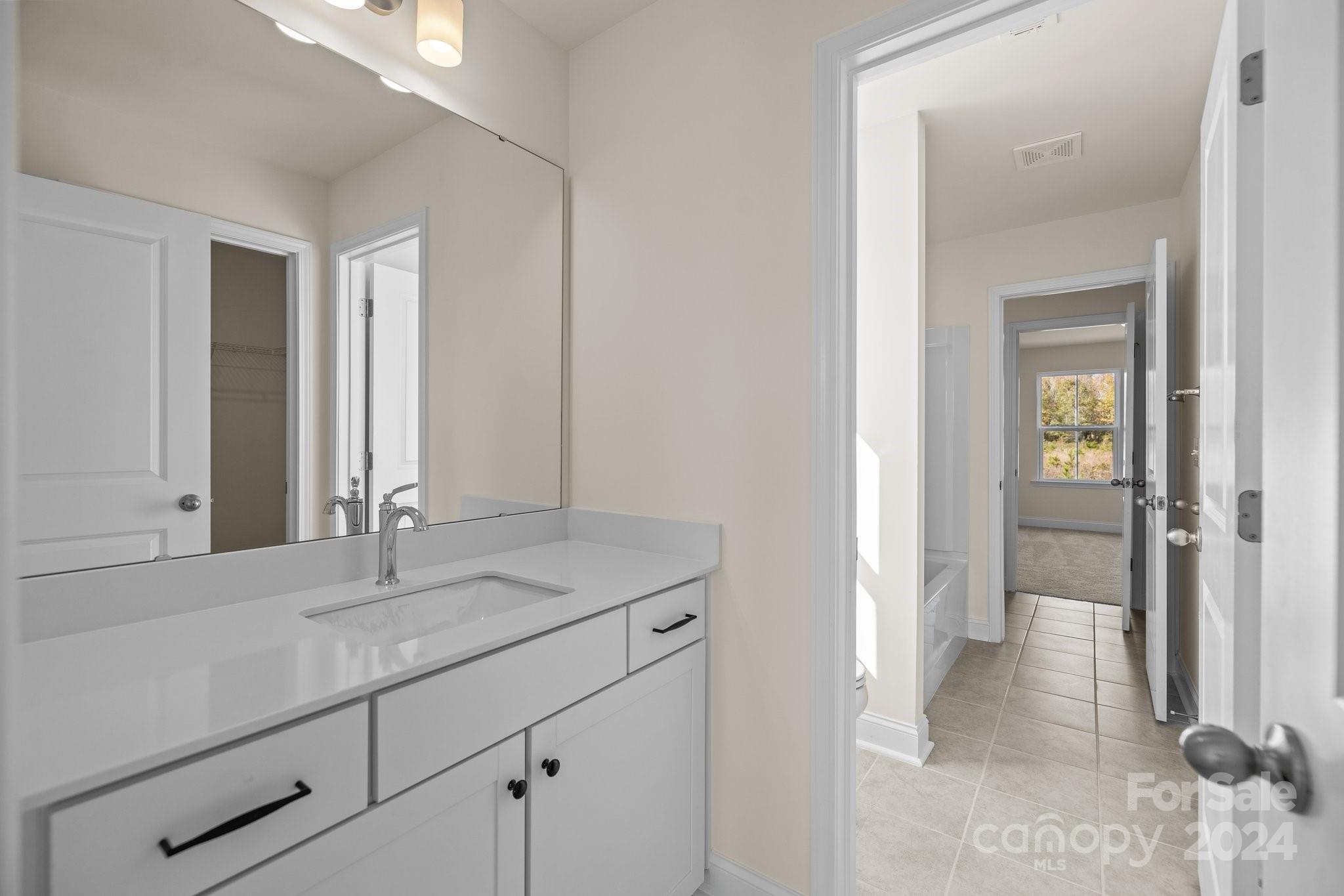 Lakeside Glen - Residential