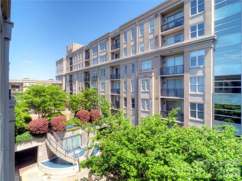 Photo of 1315 East Boulevard #329, Charlotte, NC 28203 (MLS # 4417176)