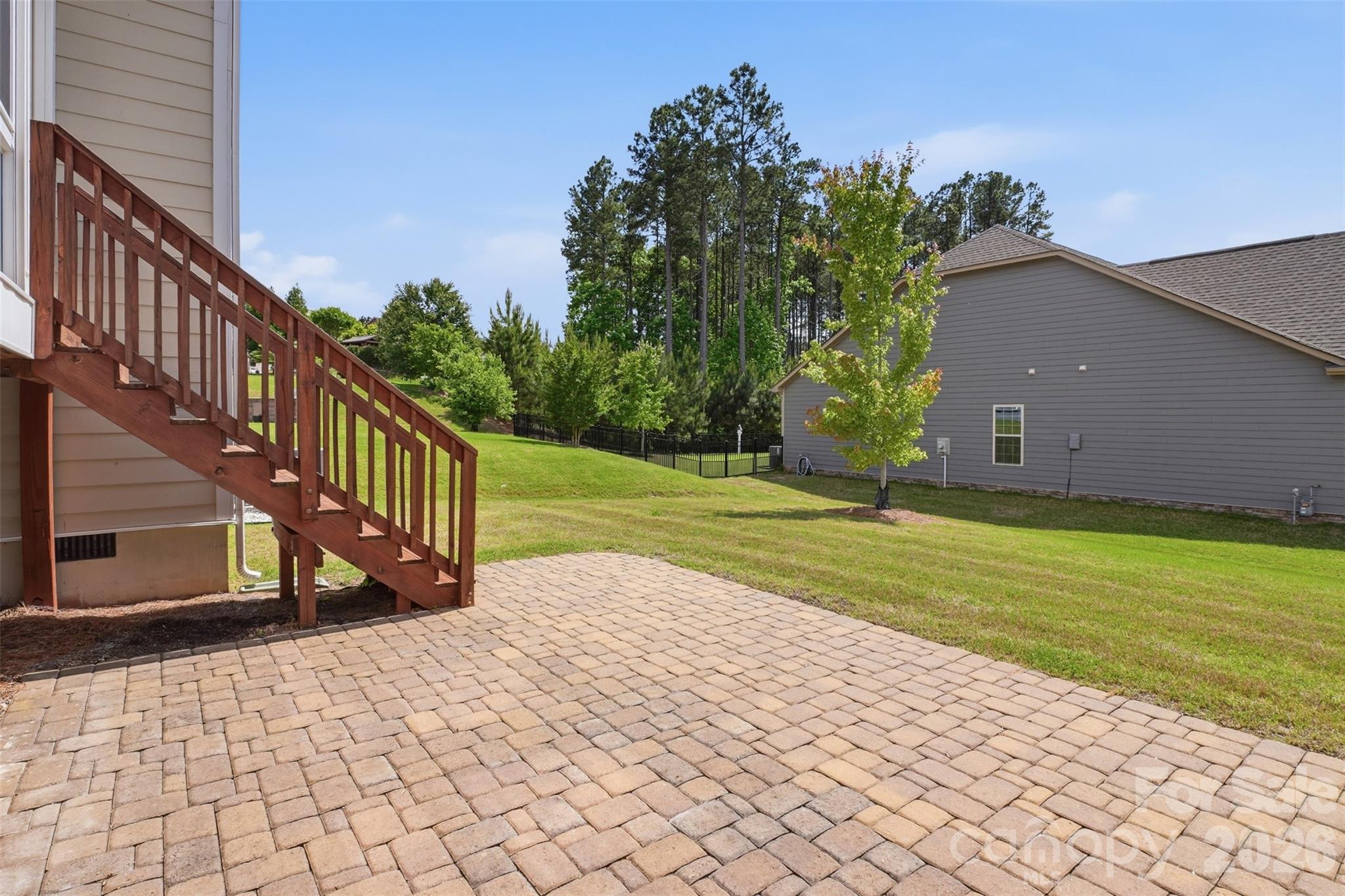 Imagery on Mtn Island - Residential
