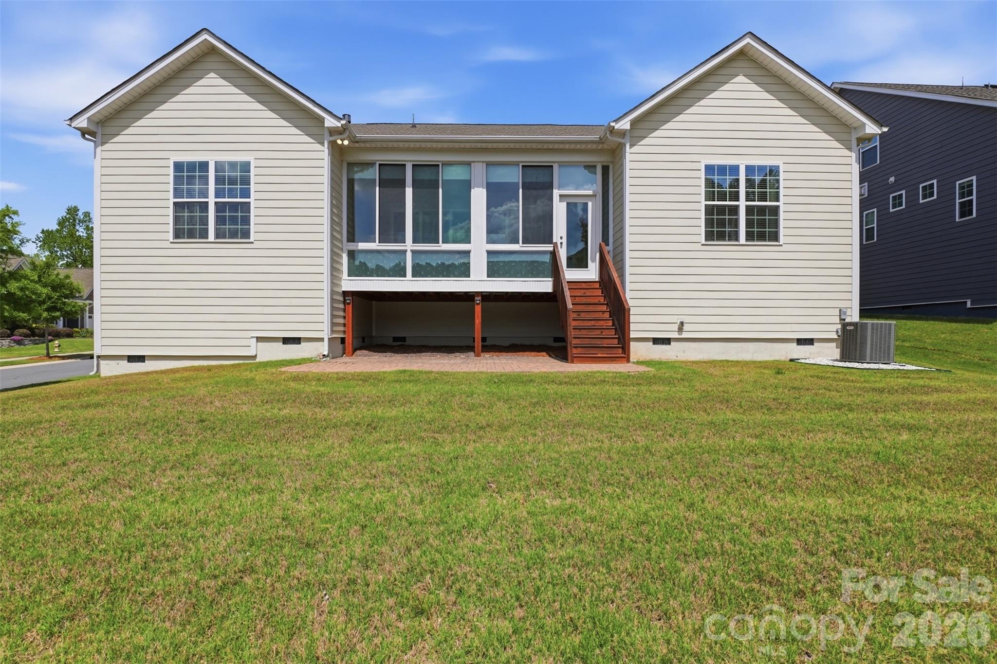 Imagery on Mtn Island - Residential
