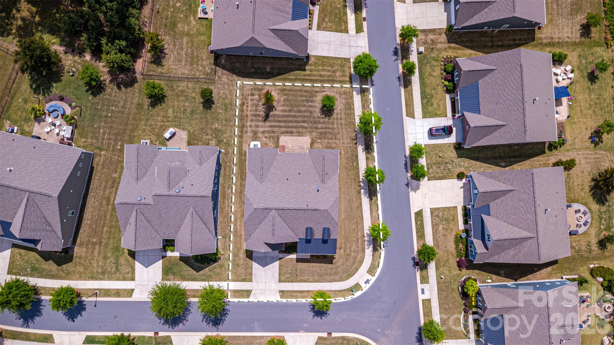 Imagery on Mtn Island - Residential