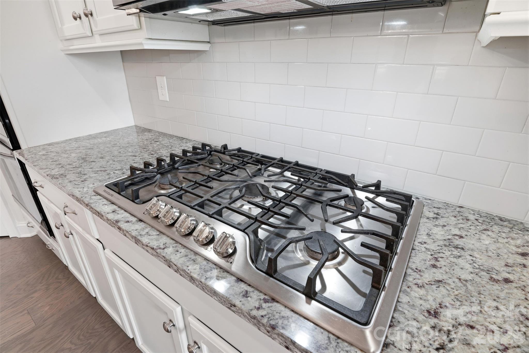 Imagery on Mtn Island - Residential