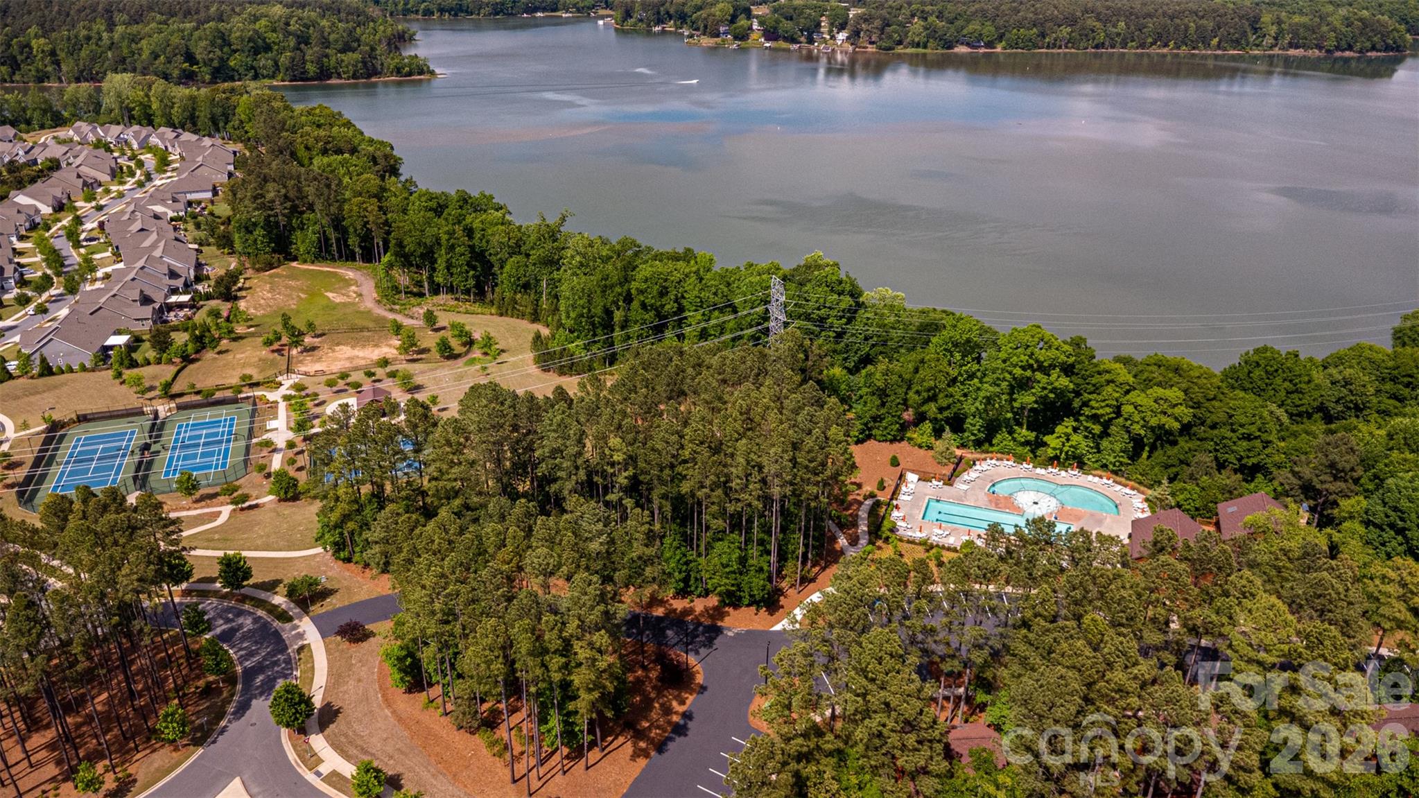 Imagery on Mtn Island - Residential