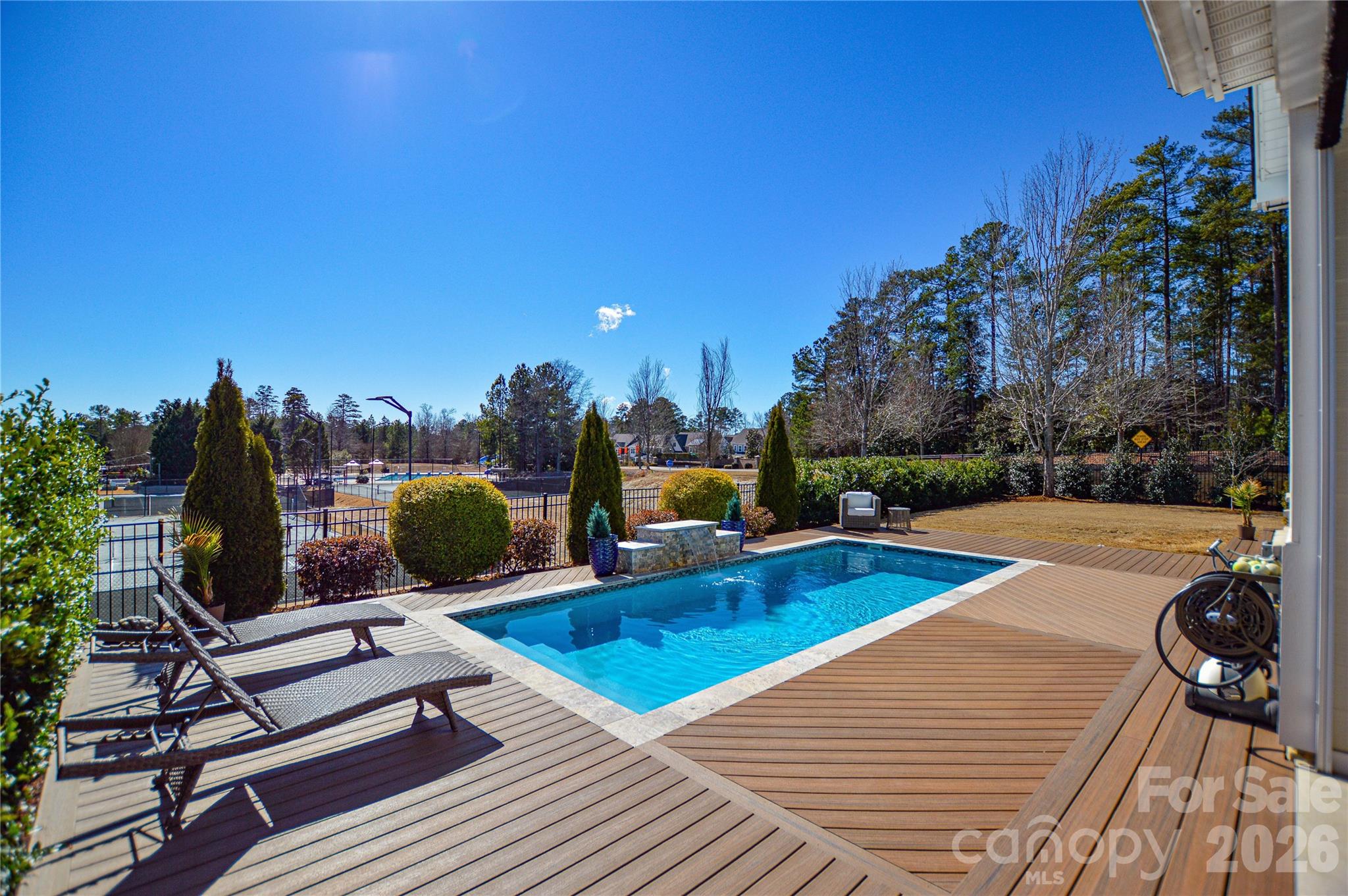 The Palisades - Residential