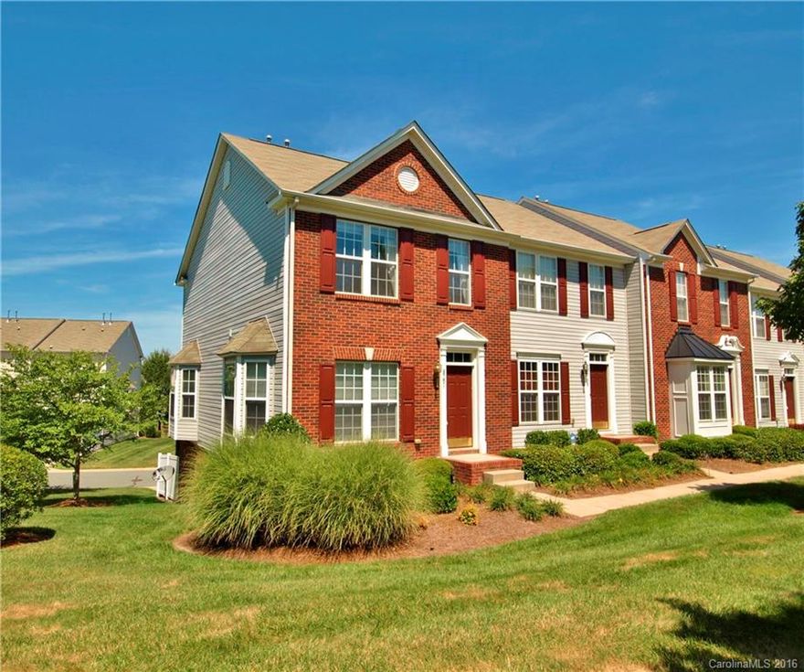 Fabulous end unit town home located in University City neighborhood. Three-story with attached one-car garage. Great floor plan with formal dining and breakfast area. Two large bedrooms, bath with dual vanity sinks. Beautiful deck, great for entertaining. Location convenient to restaurants and shopping!