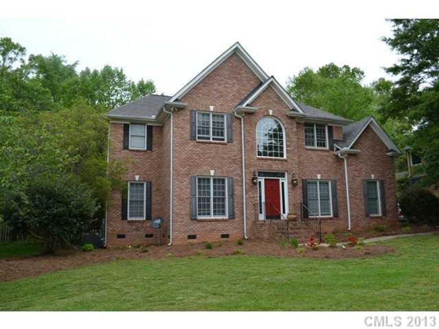 APRPOVED SHORT SALE PRICE.  Tons of potential! Great outdoor living area with inground pool, hot tub, deck, screen porch and patio. Two-story foyer, formal LR, DR, kitchen has work island, double ovens and gas range. Huge master bedroom with sitting area.