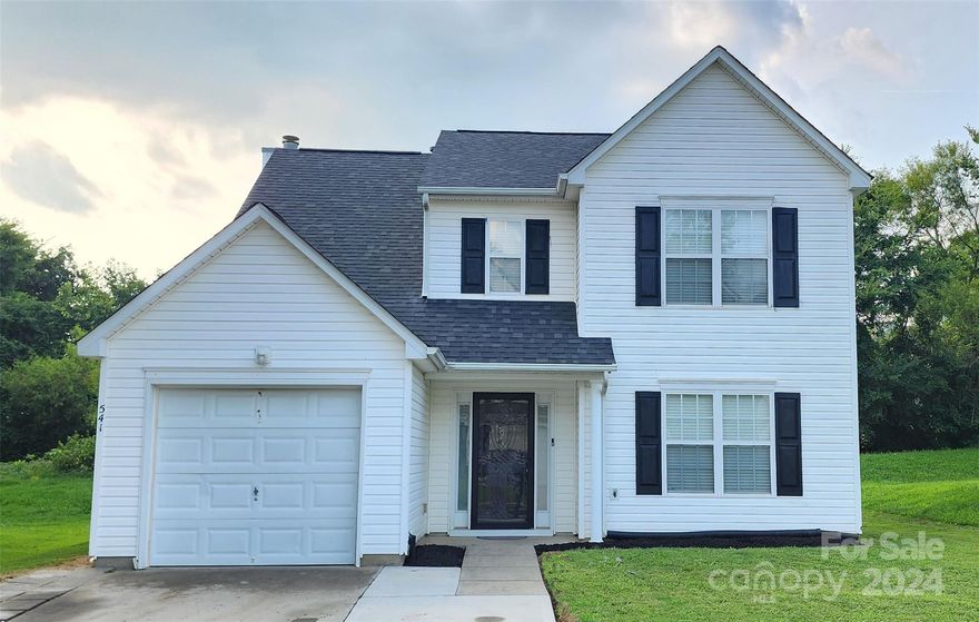 **PRICE REDUCED** **MOTIVATED SELLERS** Back on Market due to NO fault of Sellers (Buyers Financing). Stunning large 3-bedroom, 2.5-bathroom home with beautiful curb appeal featuring an inviting open florplan.You will discover a thoughtfully designed interior where an expansive family room invites you to relax and unwind, offering ample space for both casual gatherings and intimate conversations. Gleaming hardwood floors flow seamlessly throughout the main living areas, adding a touch of warmth and sophistication. Adjacent to the living area, the elegant dining area provides an ideal setting for formal dinners. The deluxe Owner’s suite is a true retreat, boasting a spacious layout. The suite includes a well-appointed en-suite bathroom with a soaking tub, and a separate shower.The walk-in closet offers abundant storage space.  The two additional bedrooms are well-sized and versatile, perfect for guests or even a home office. 1 car garage and nice rear yard