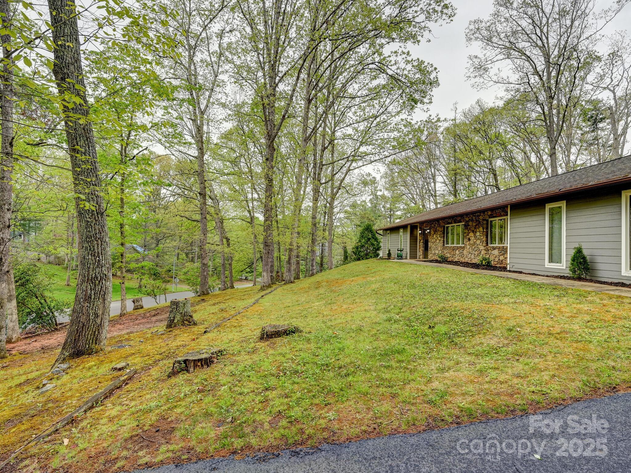 4 Highlander Road