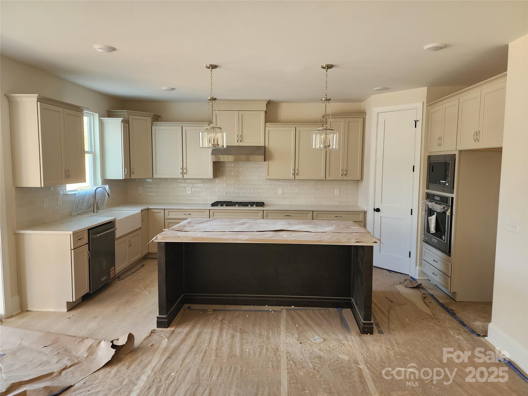 5020 Carolina North Drive