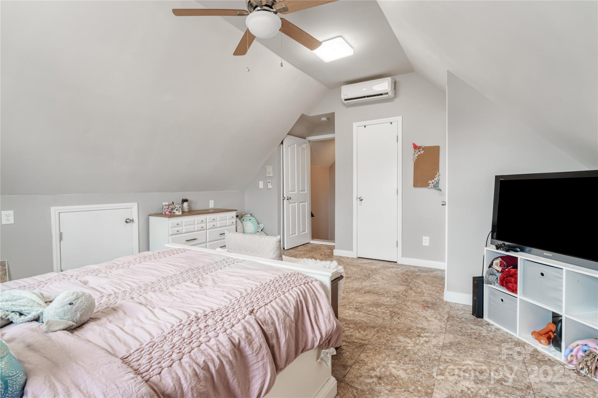 Stoneridge Lakes - Residential