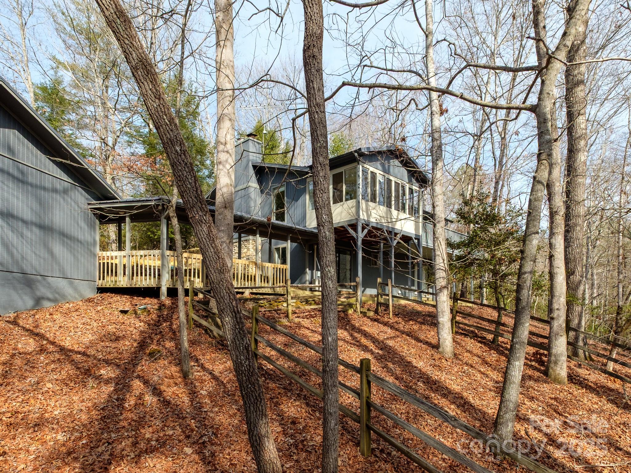 1528 Ugugu Drive