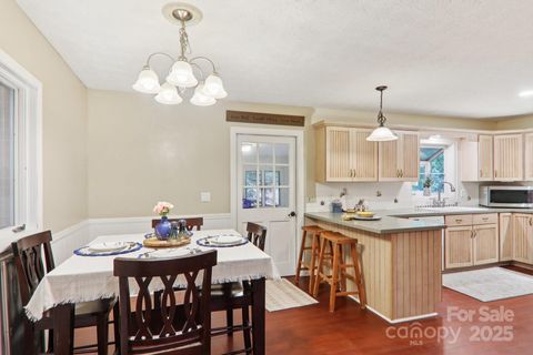 Photo for 169 Sunshine Cove Road