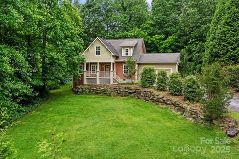 Photo of 508 Fairway Drive, Hendersonville, NC 28739 (MLS # 4266384)