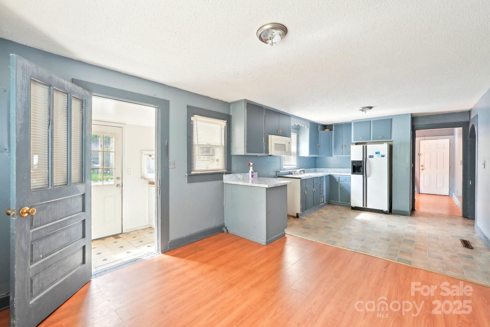 409 Rosemont Avenue