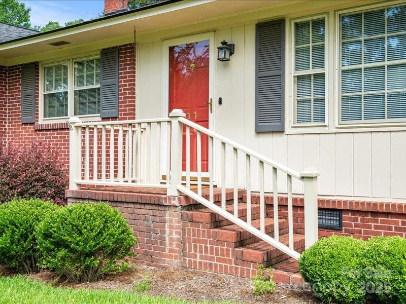 11 Hamden Circle
