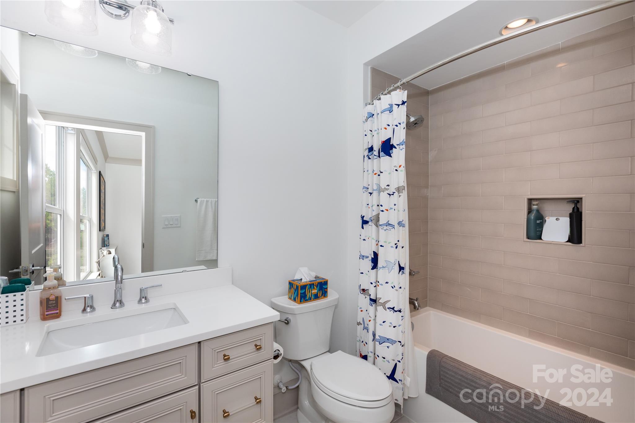 Airlie Woods - Residential