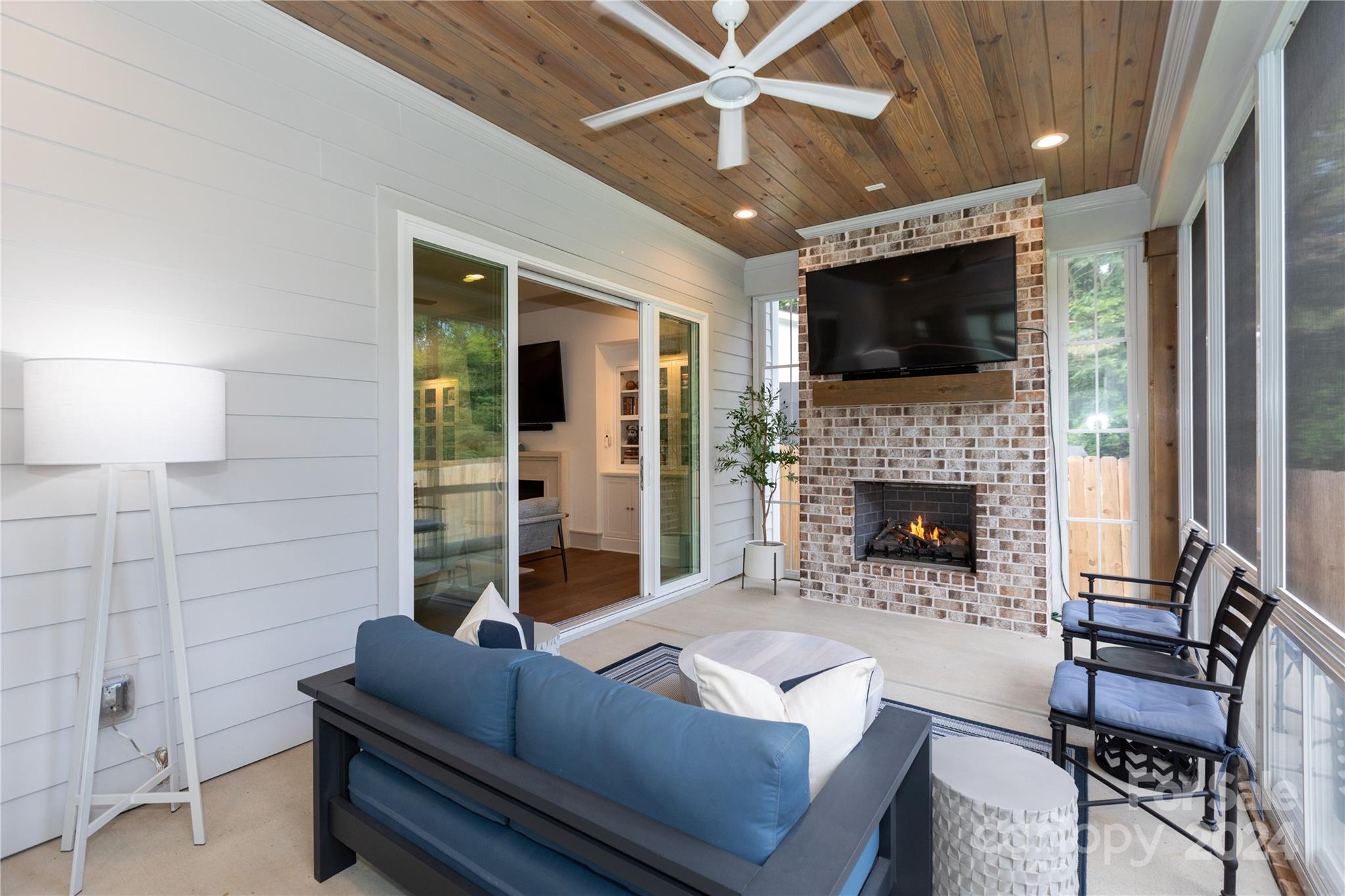 Airlie Woods - Residential