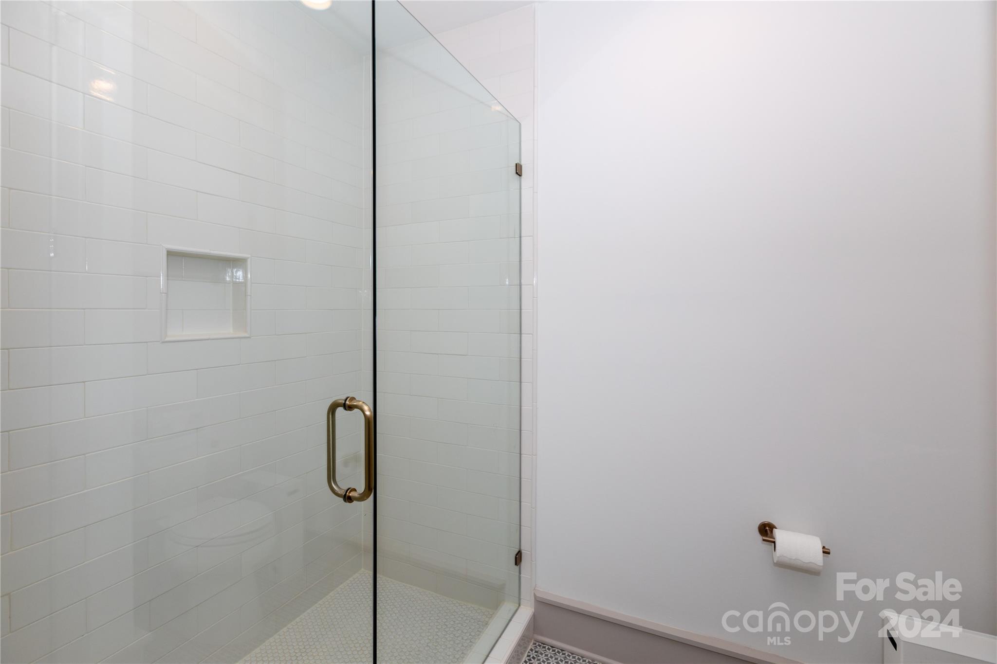 Airlie Woods - Residential