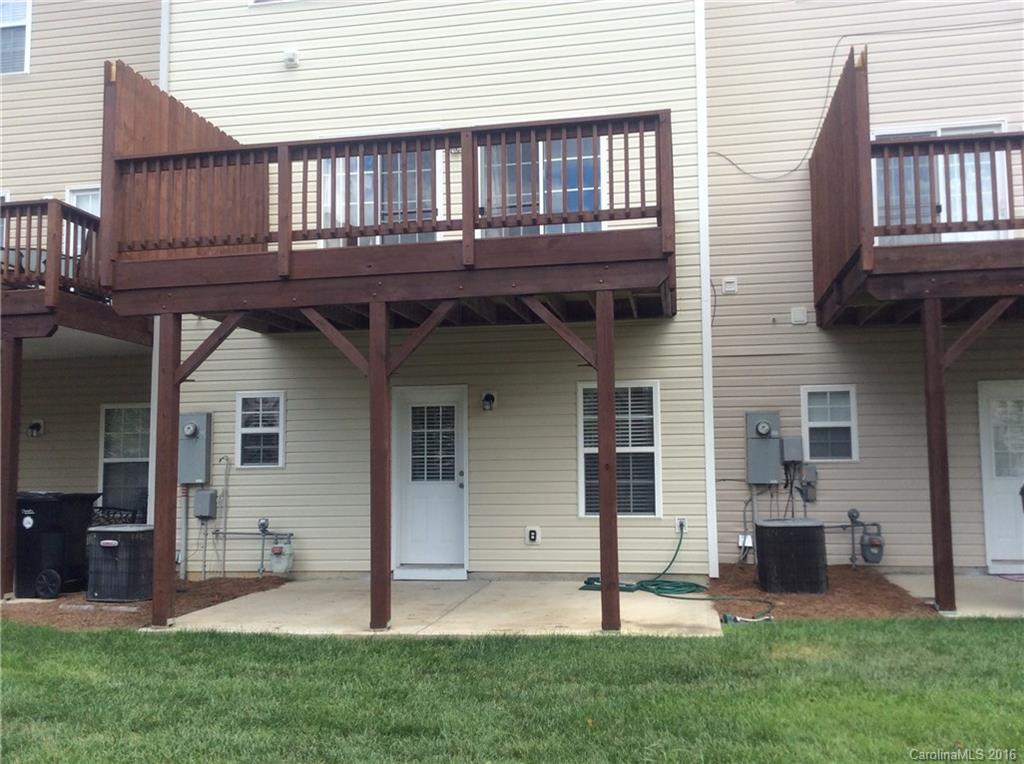 Moss Creek Village - Residential