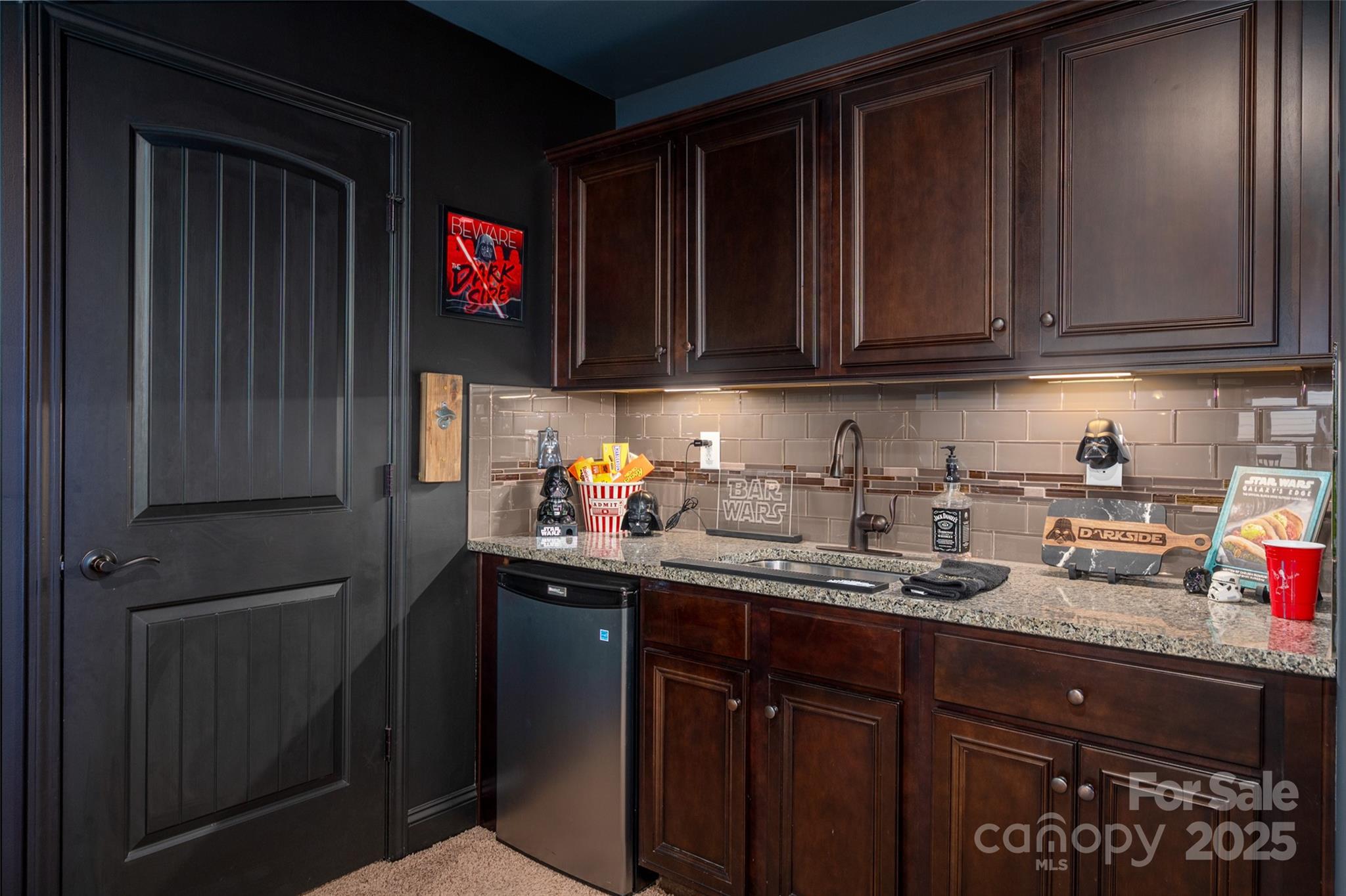 Huntersville, North Carolina 28078, United States, 6 Bedrooms Bedrooms, ,6 BathroomsBathrooms,Residential,Under Contract,3753