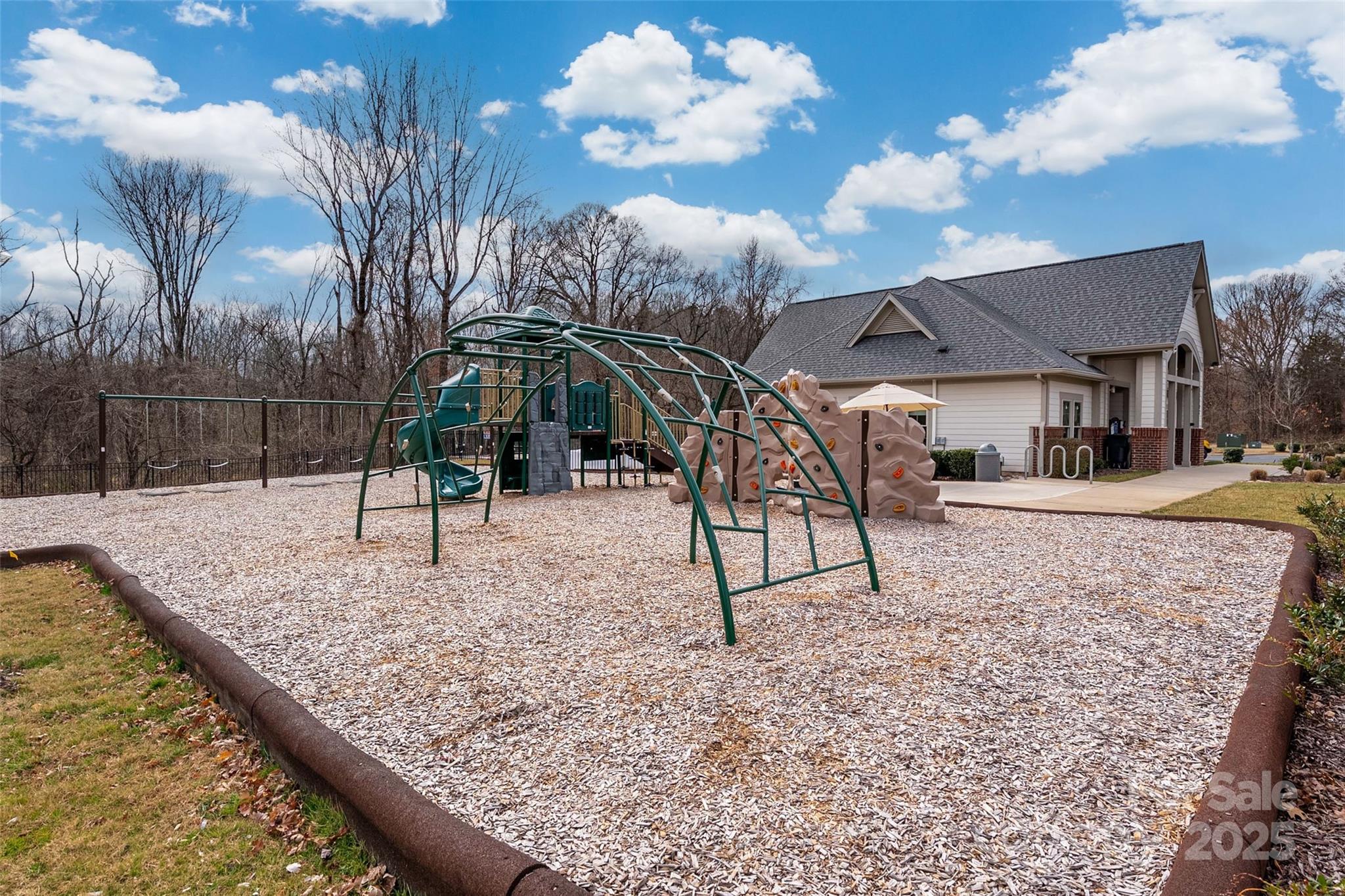 Huntersville, North Carolina 28078, United States, 6 Bedrooms Bedrooms, ,6 BathroomsBathrooms,Residential,Under Contract,3753