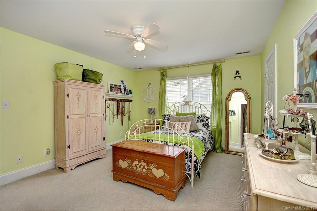 Lake Club - Residential