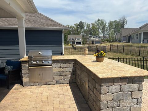 5058 Antebellum Drive Iron Station NC 28080