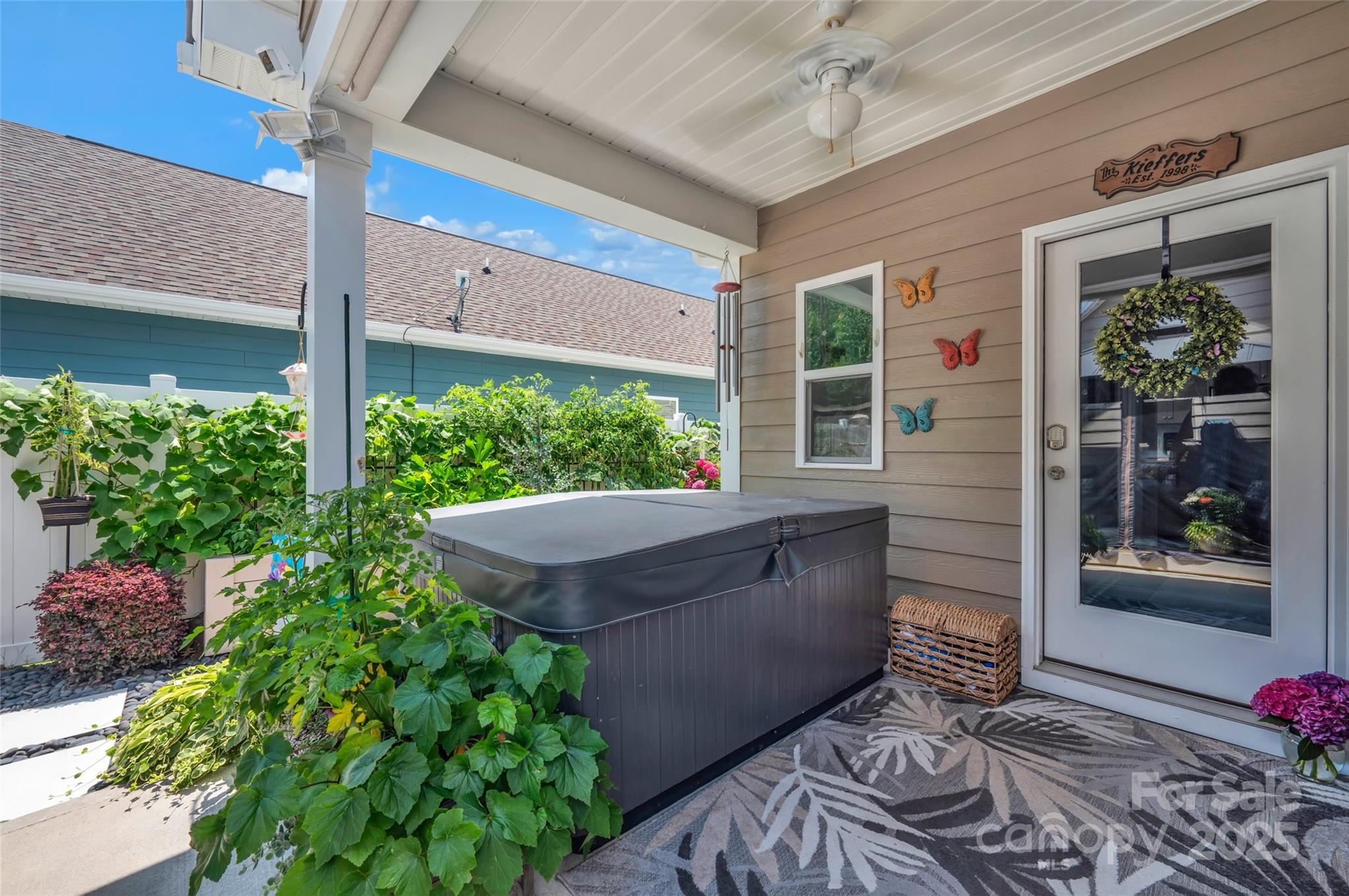 282 Harrison Lane