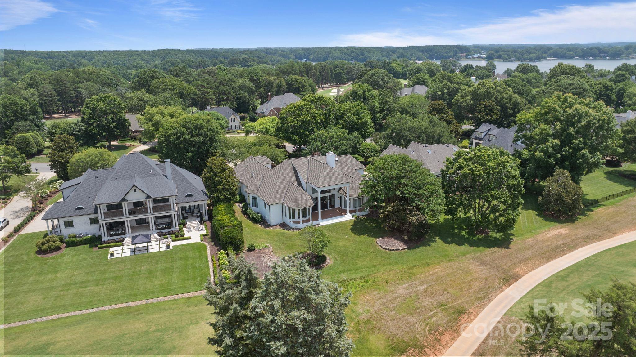 The Peninsula - Residential