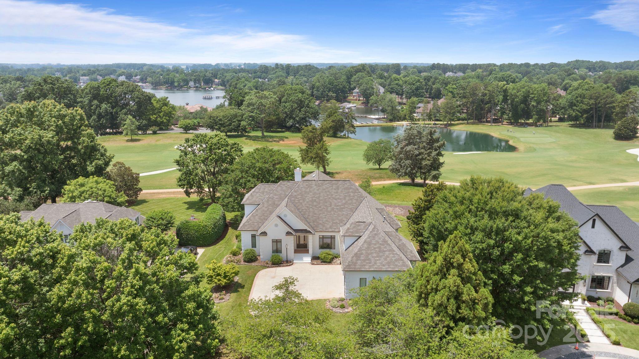 The Peninsula - Residential