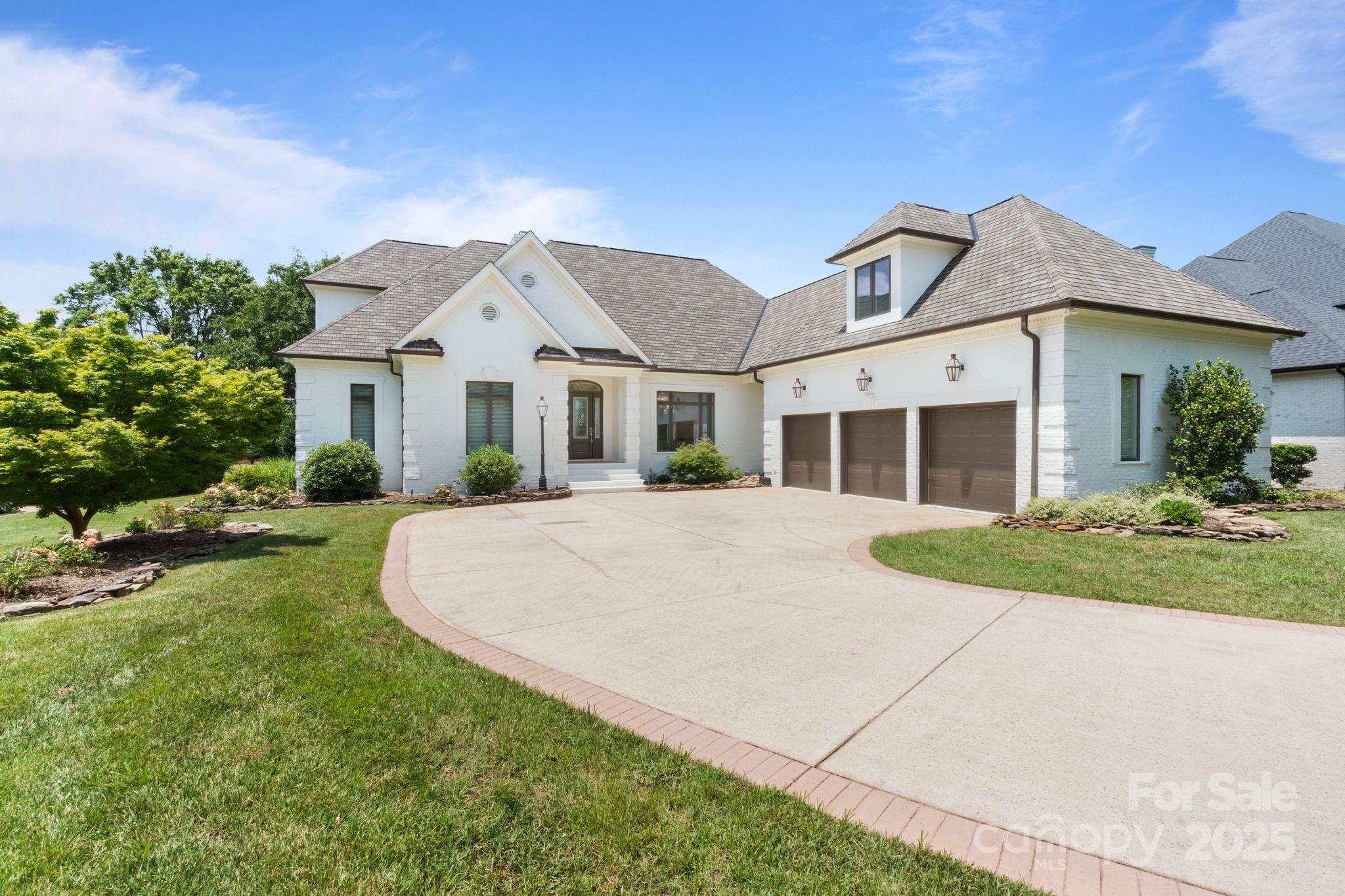 The Peninsula - Residential