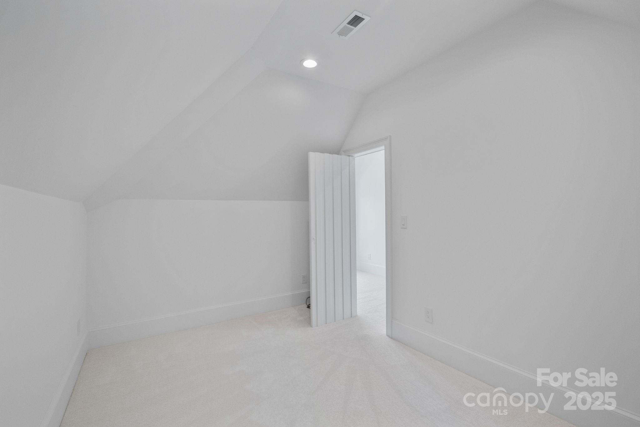 The Peninsula - Residential