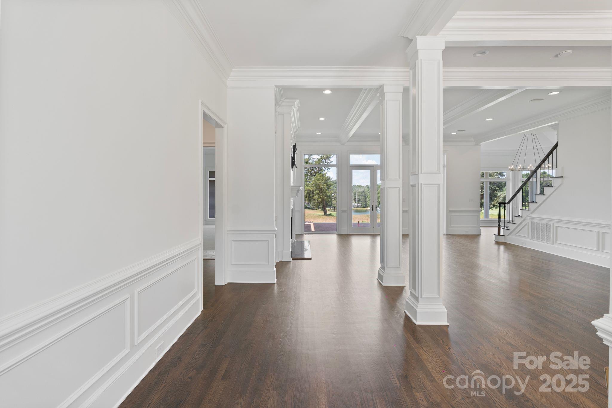 The Peninsula - Residential