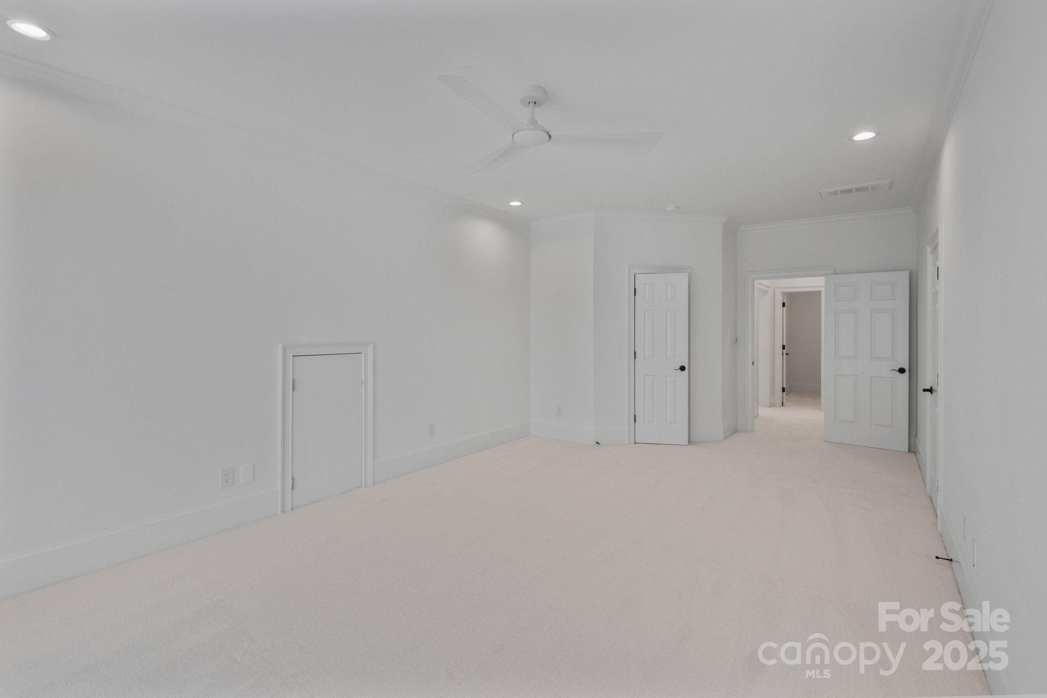 The Peninsula - Residential