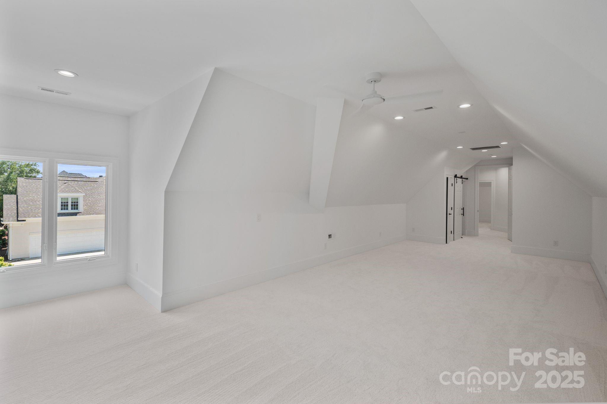 The Peninsula - Residential