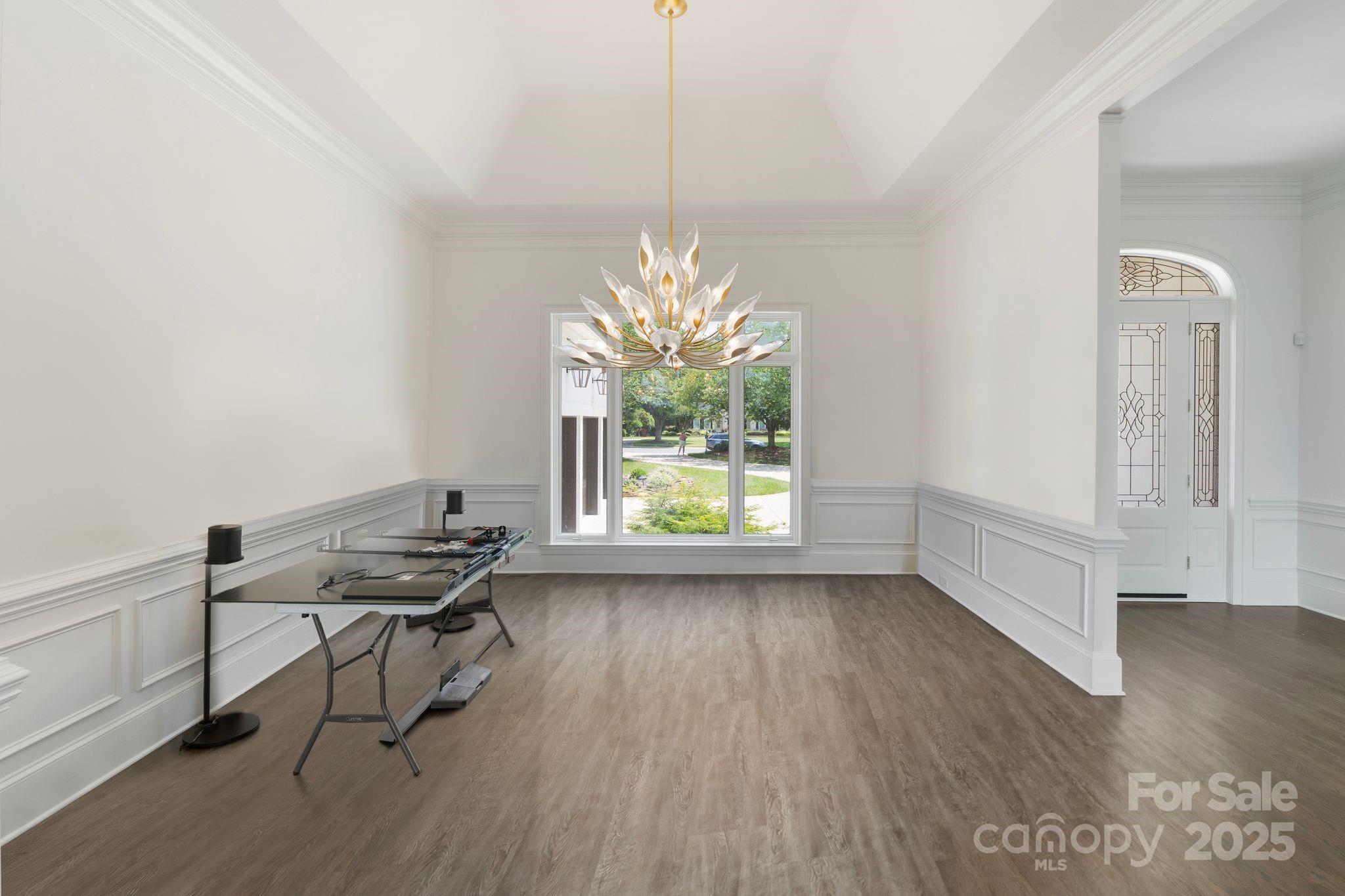 The Peninsula - Residential