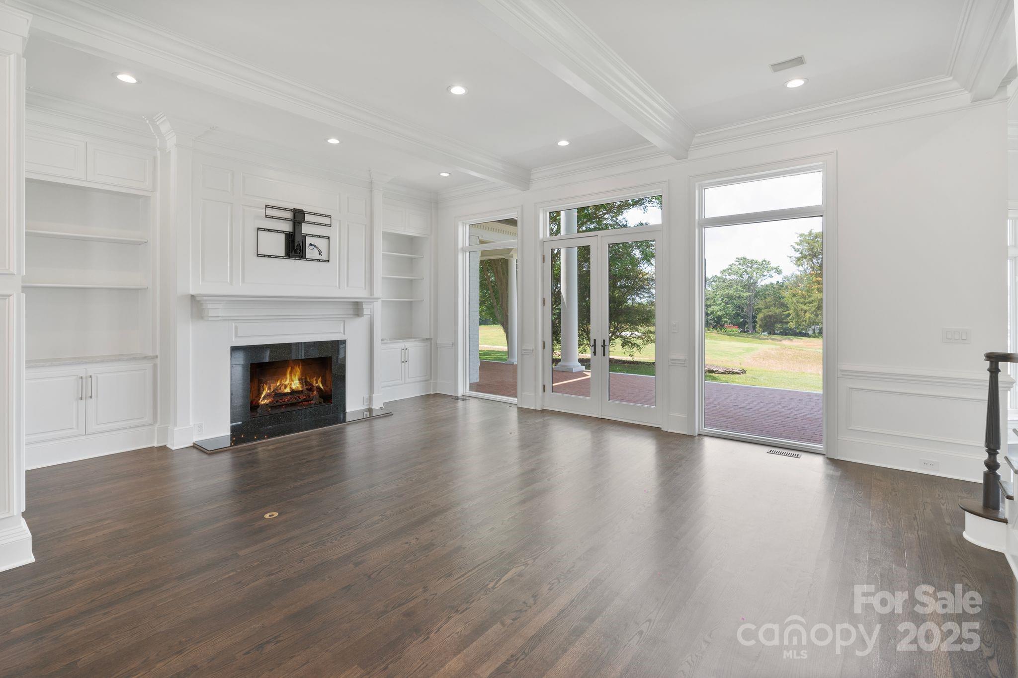 The Peninsula - Residential