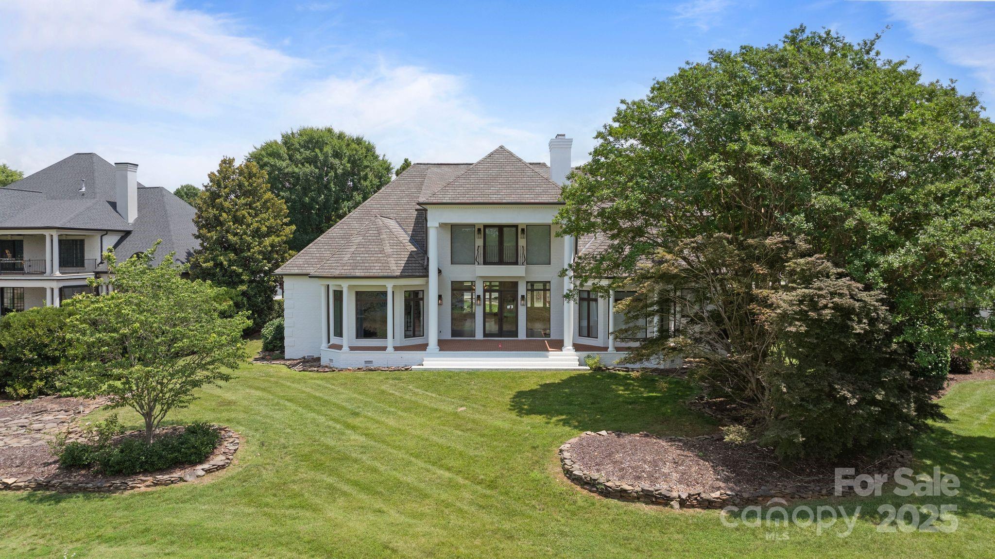 The Peninsula - Residential