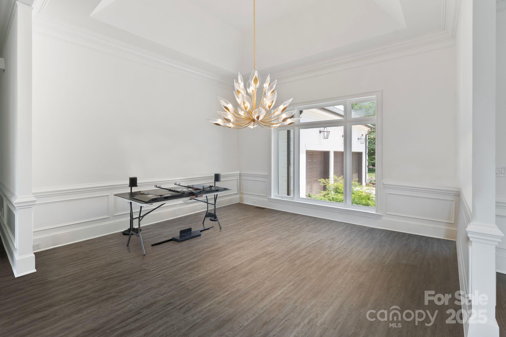 The Peninsula - Residential