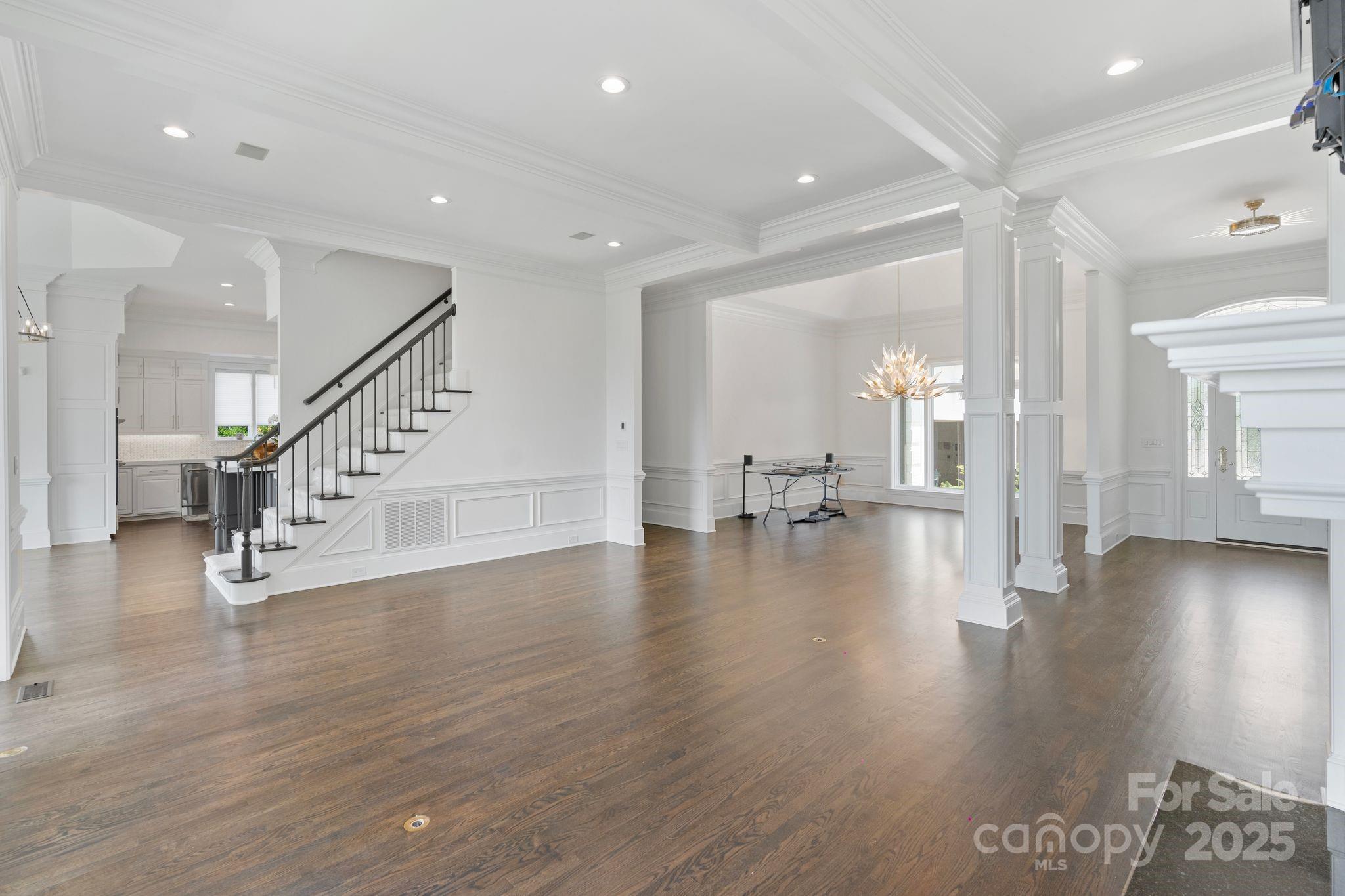 The Peninsula - Residential