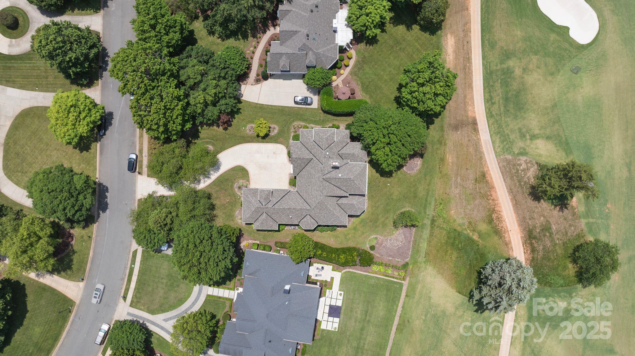 The Peninsula - Residential