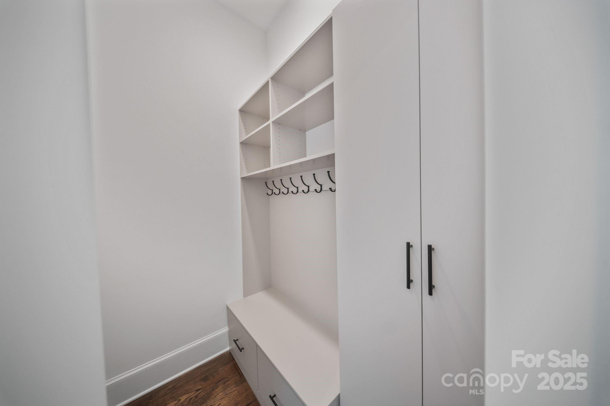 The Peninsula - Residential