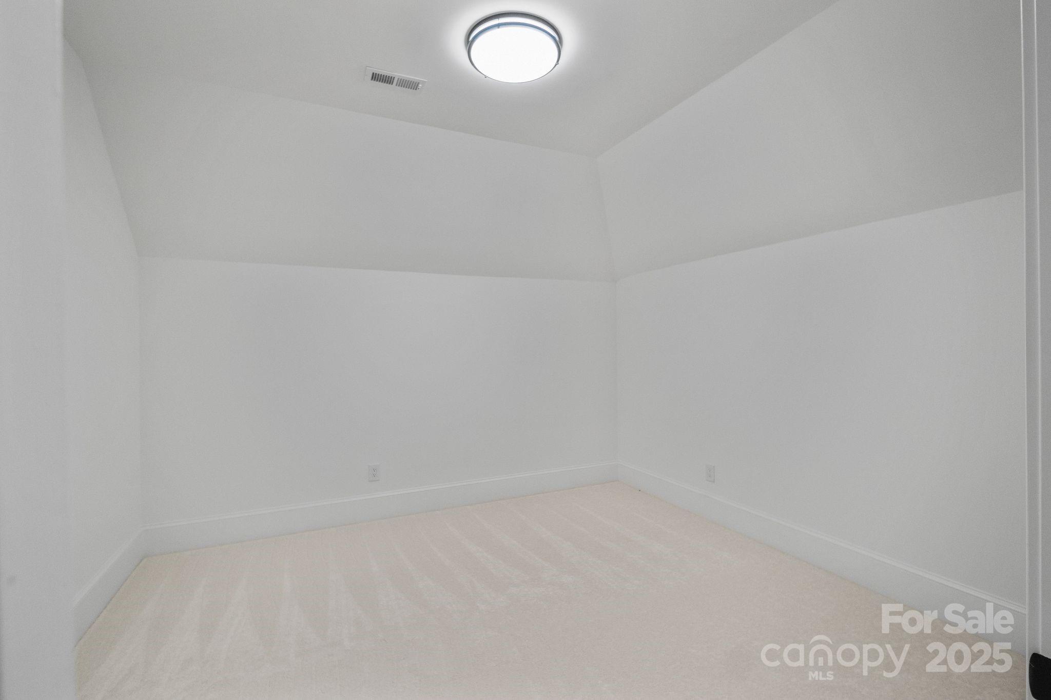 The Peninsula - Residential