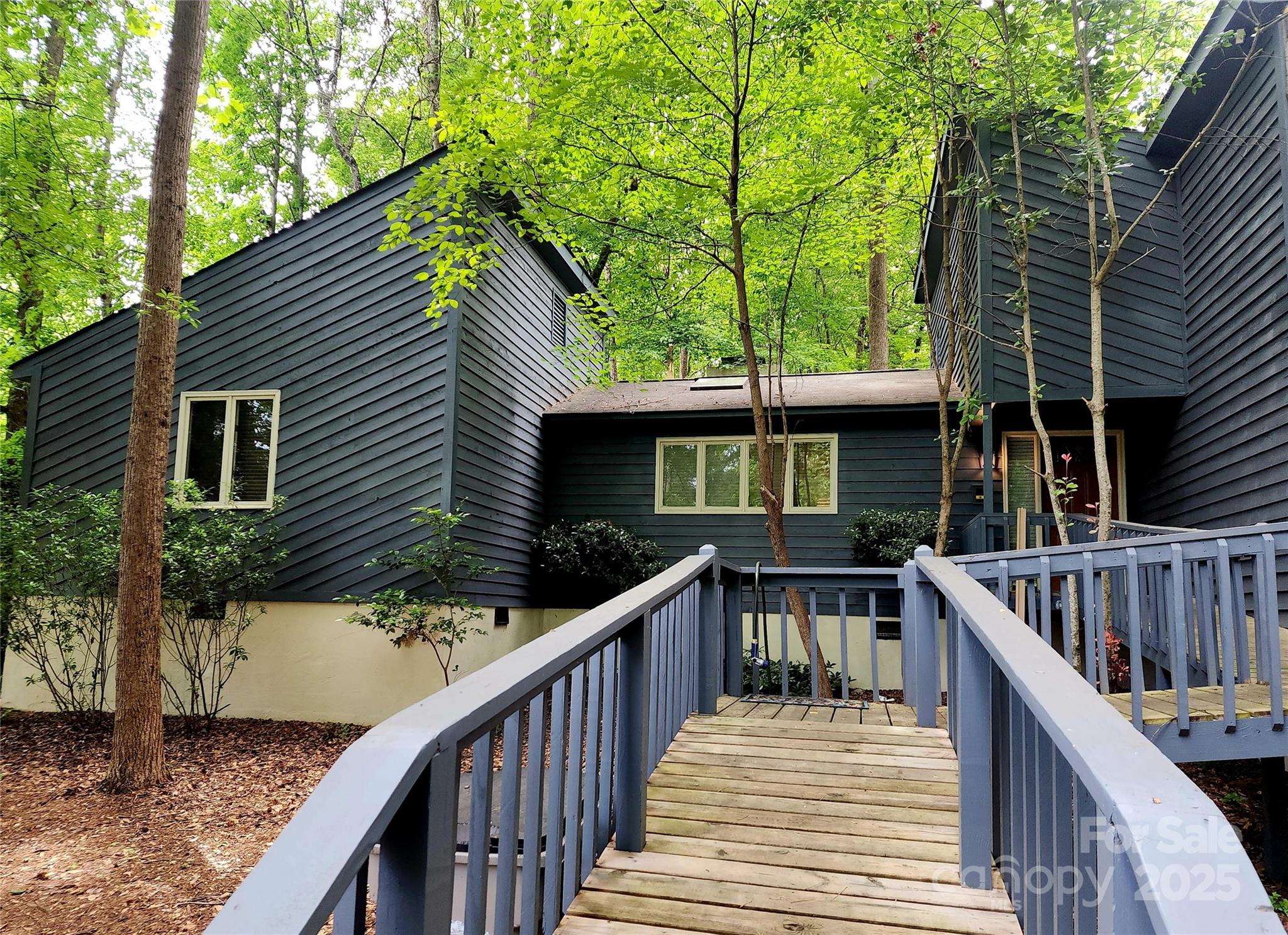 2800 Patio Lane