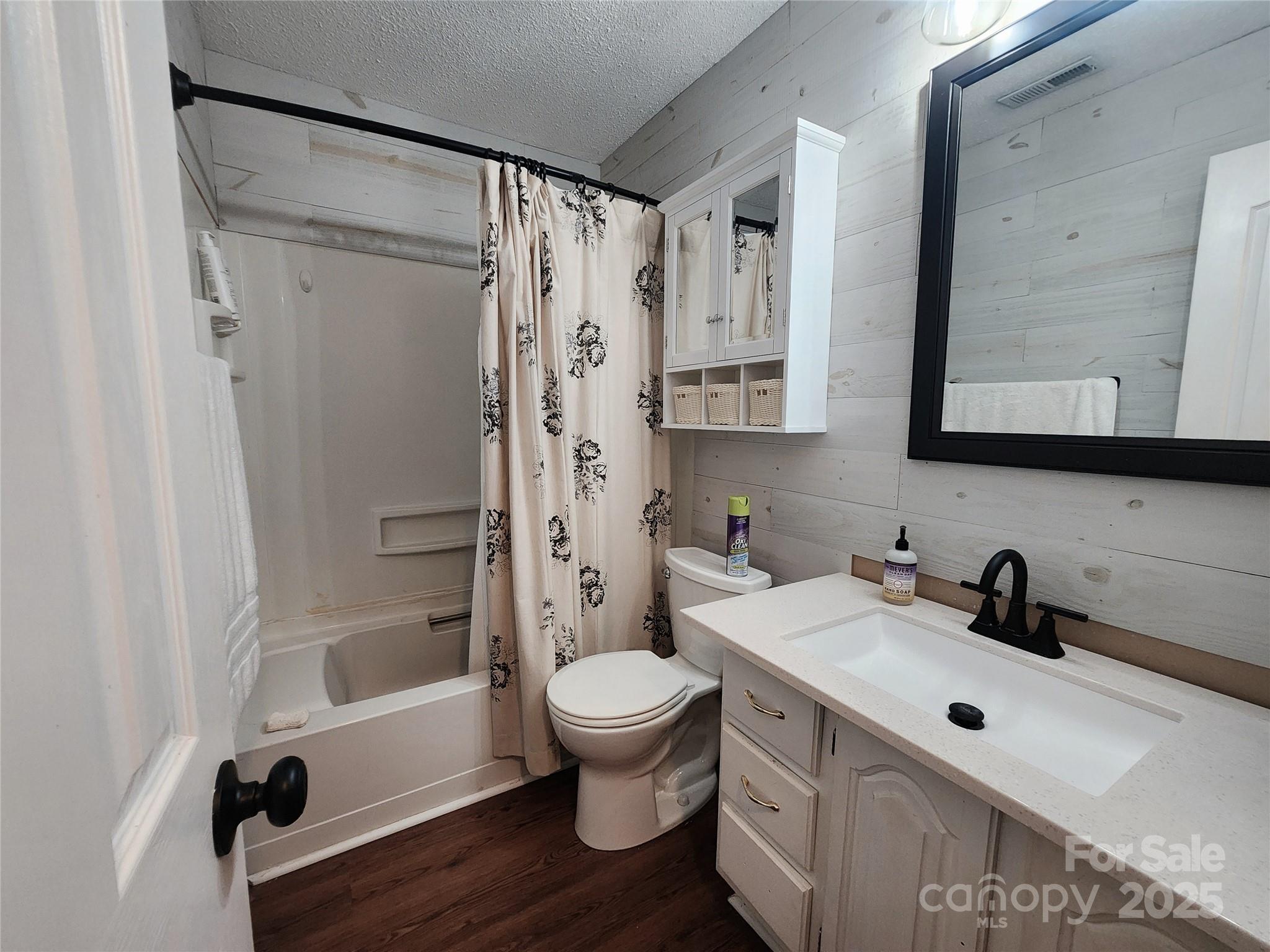 Hampton Village - Residential