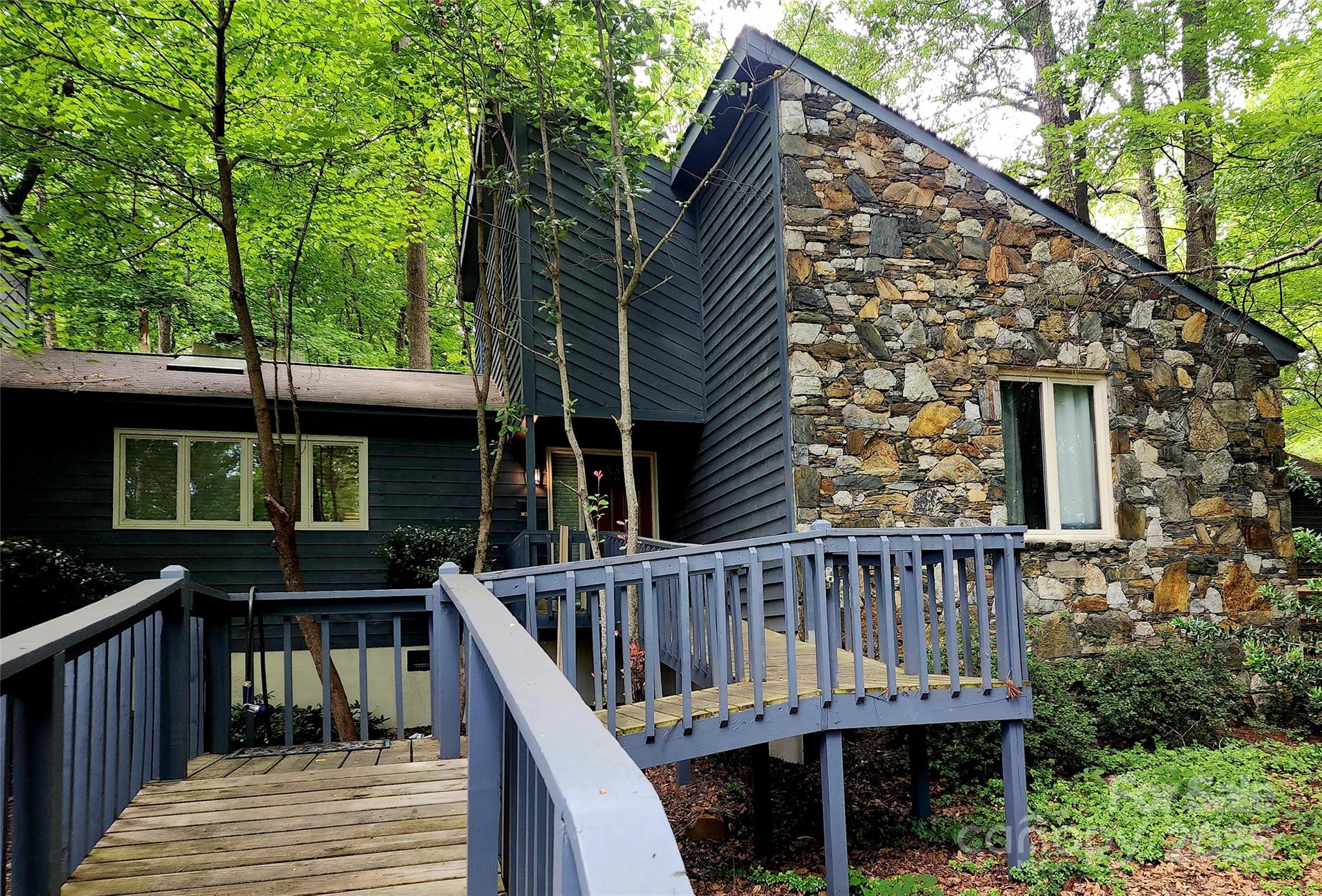 2800 Patio Lane